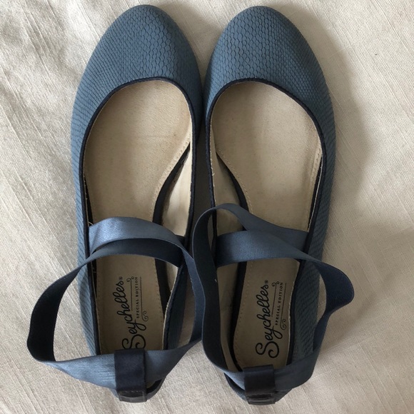 Seychelles Flats - Picture 1 of 3